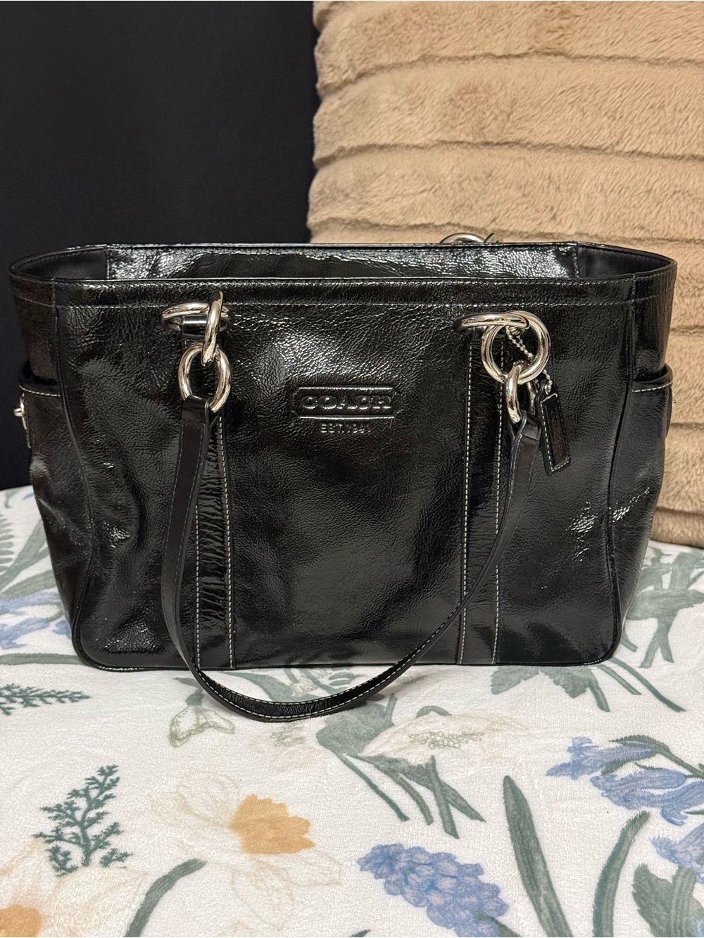VTG COACH 2009 Gallery Patent Leather tote - gloss black & silver hardware